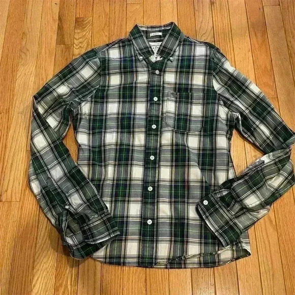 Abercrombie & Fitch Men's Plaid Muscle Fit Button-Up Shirt Size M - Picture 2 of 8